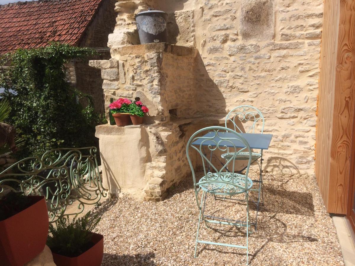 Au Cheval Bleu Bed & Breakfast Fontenay-près-Vézelay Exterior foto